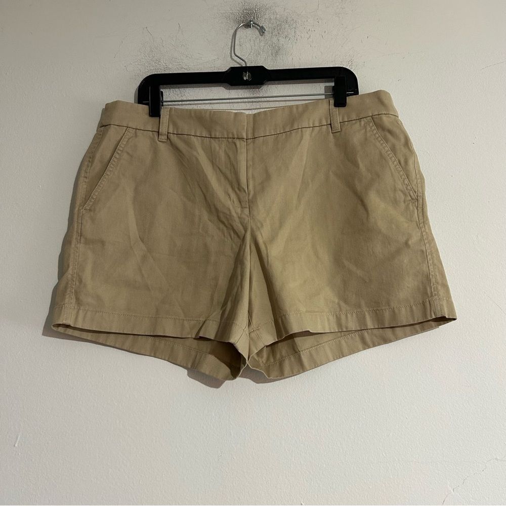 J. Crew Factory Classic Chino Shorts Light Khaki 5" 14 Preppy Coastal Neutral